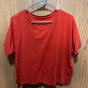 Lululemon crop to t-shirt